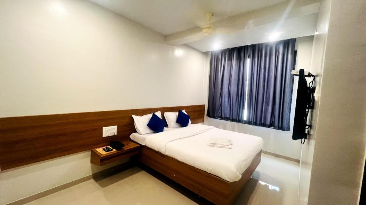 Hotel Sai Smruti Shirdi Exterior foto